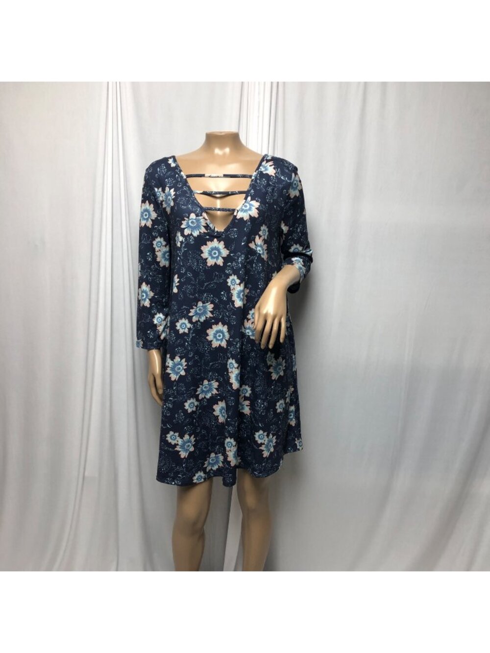 Mudd Dress Womens Size Large Navy Floral Deep Cut Double V-Neck Ladder Soft NEW